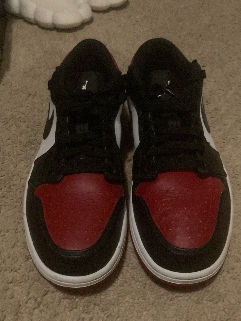 -Jordan Low-Top Sneakers in Black/Red/White-
